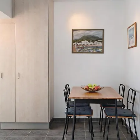 Apartament Jardin Del Sol 26 *